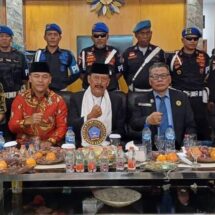 Organisasi masyarakat BPPKB Banten menegaskan komitmennya untuk mendukung Kepolisian Negara Republik Indonesia (Polri) tetap berada langsung di bawah Presiden